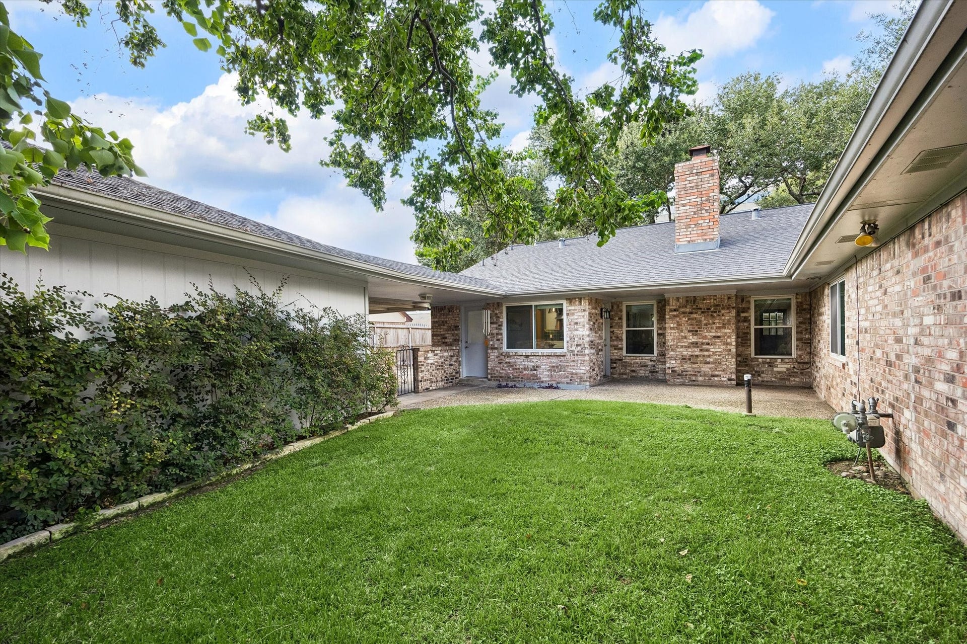 2444 Brookmere Drive, Houston, TX 77008 2444 Brookmere Drive, Houston, TX 77008