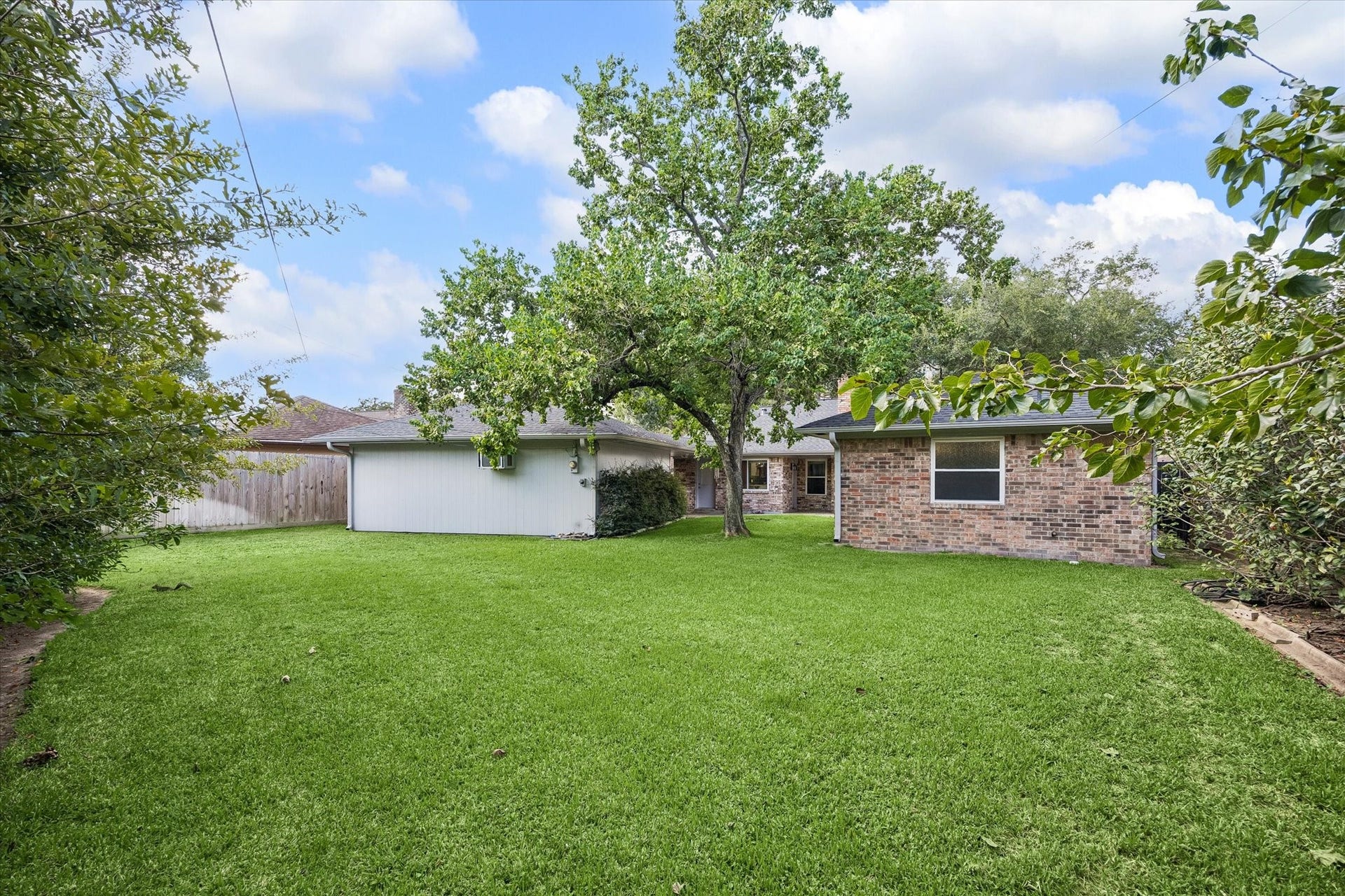 2444 Brookmere Drive, Houston, TX 77008 2444 Brookmere Drive, Houston, TX 77008