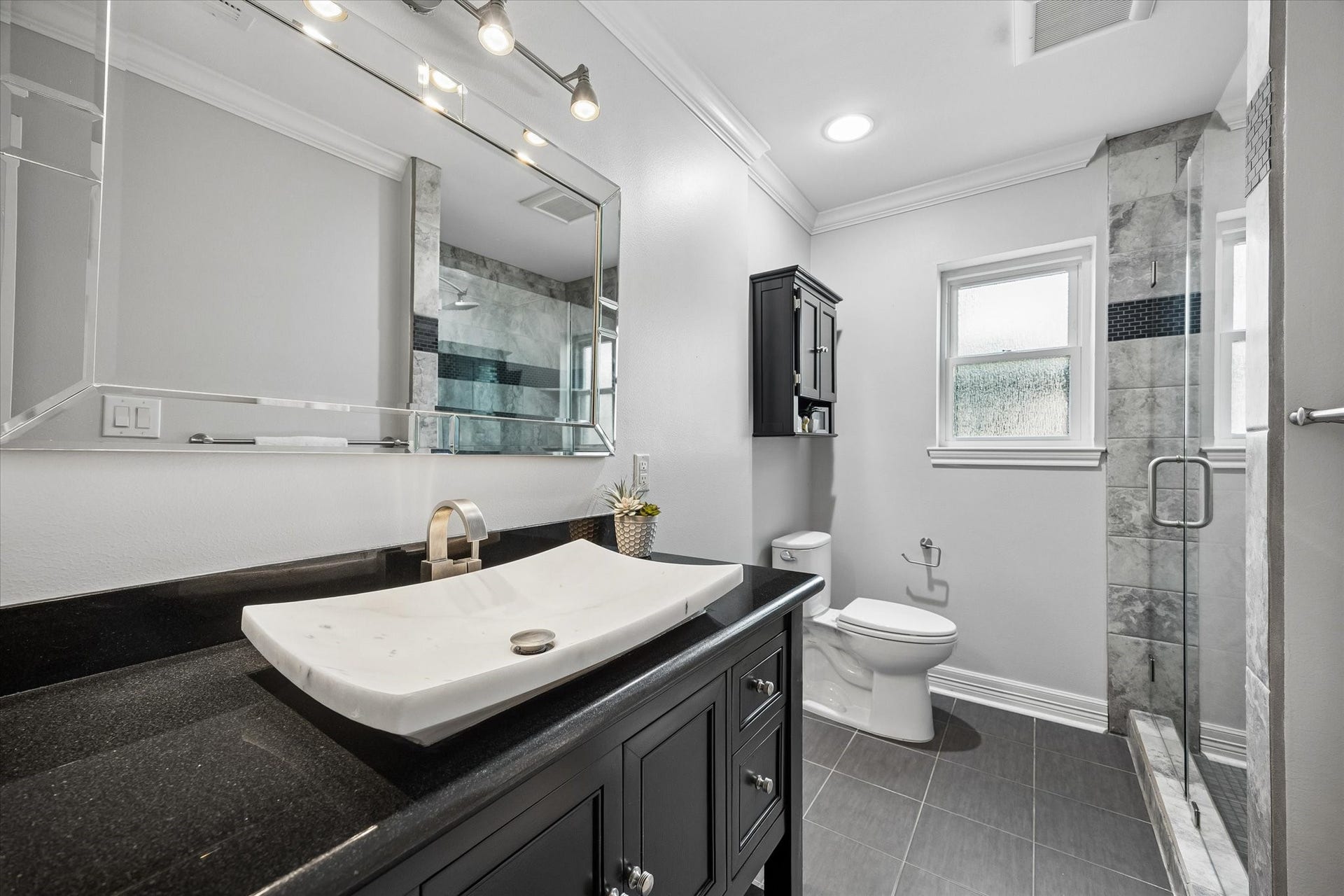 2444 Brookmere Drive, Houston, TX 77008 2444 Brookmere Drive, Houston, TX 77008