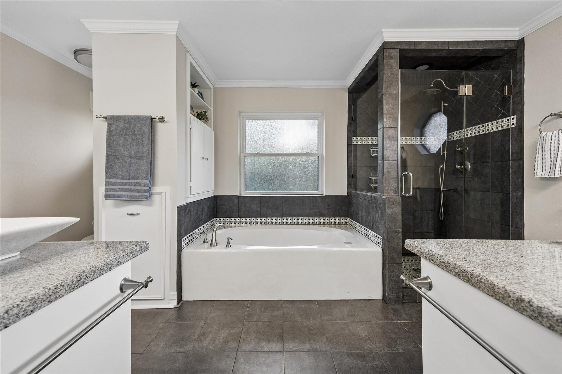 2444 Brookmere Drive, Houston, TX 77008 2444 Brookmere Drive, Houston, TX 77008