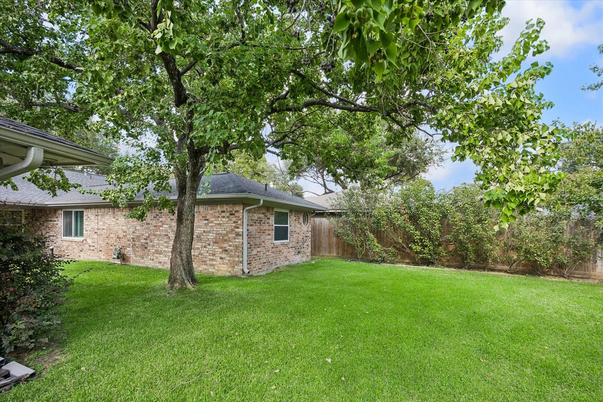 2444 Brookmere Drive, Houston, TX 77008 2444 Brookmere Drive, Houston, TX 77008