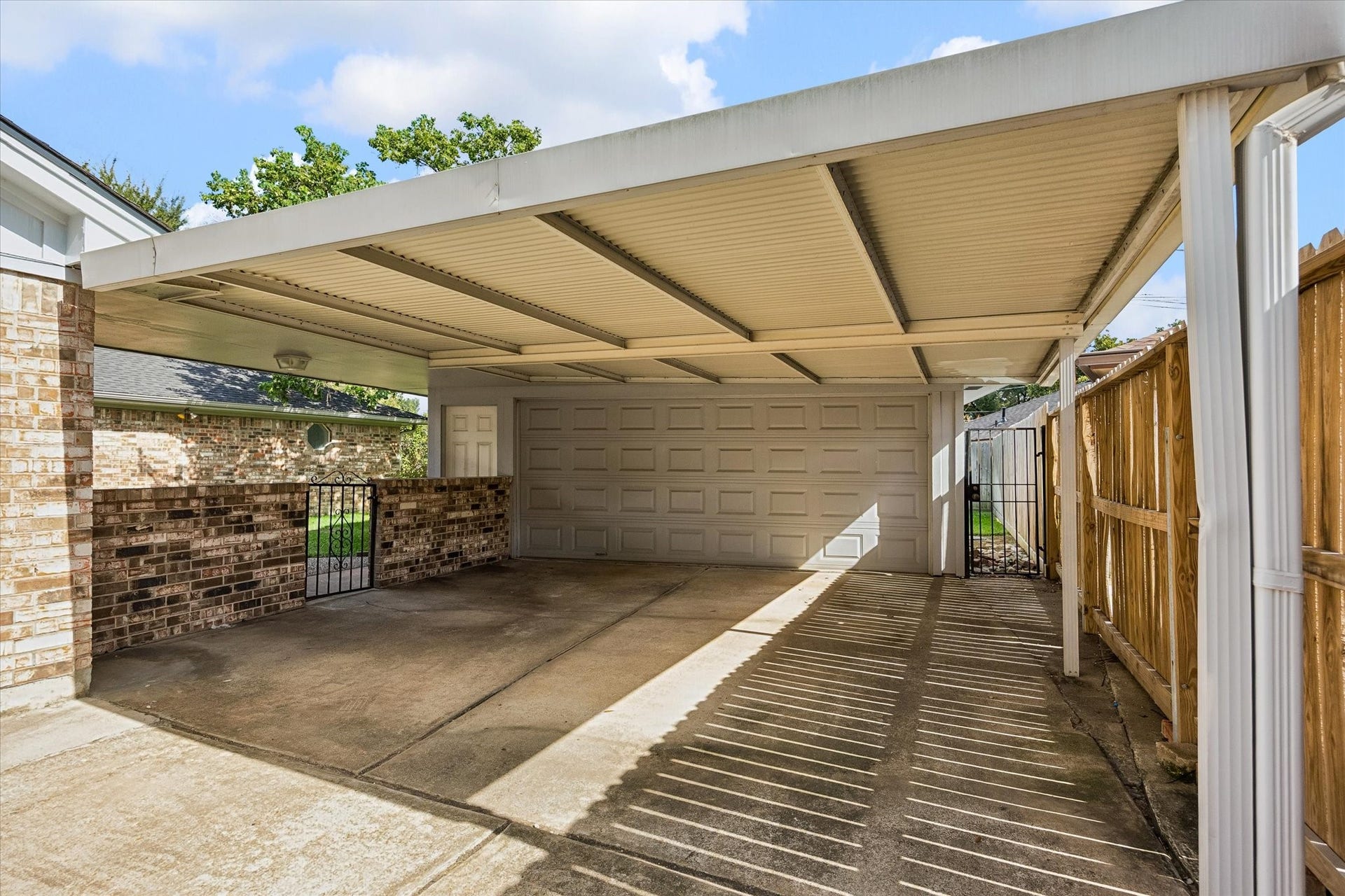 2444 Brookmere Drive, Houston, TX 77008 2444 Brookmere Drive, Houston, TX 77008