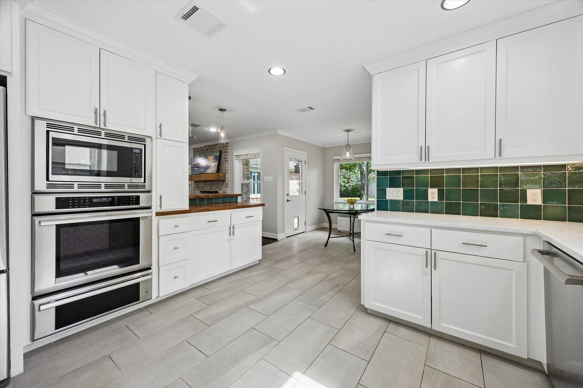 2444 Brookmere Drive, Houston, TX 77008 2444 Brookmere Drive, Houston, TX 77008