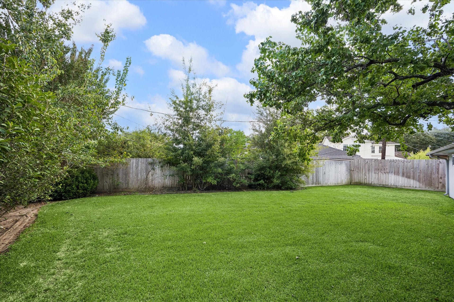 2444 Brookmere Drive, Houston, TX 77008 2444 Brookmere Drive, Houston, TX 77008