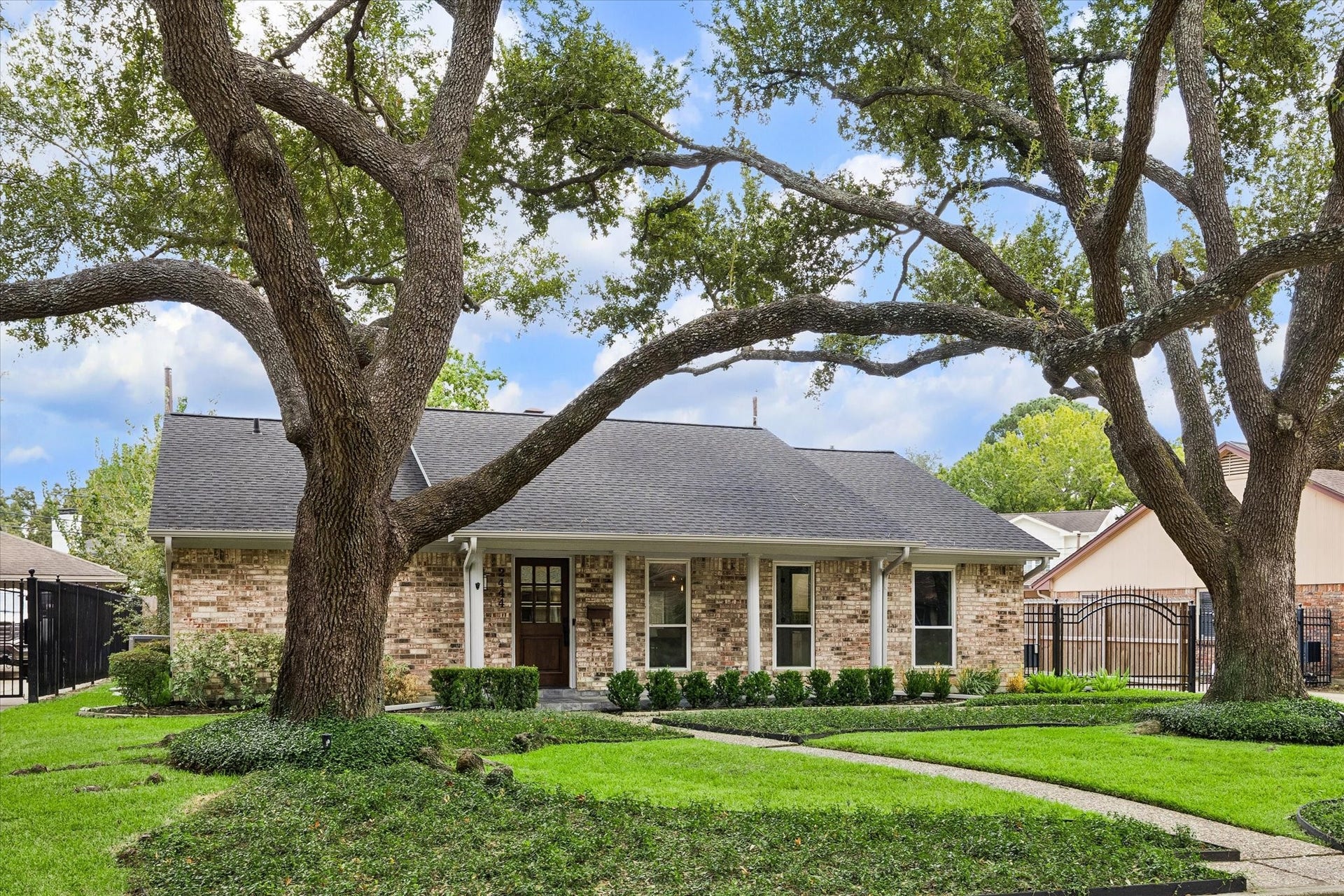 2444 Brookmere Drive, Houston, TX 77008 2444 Brookmere Drive, Houston, TX 77008