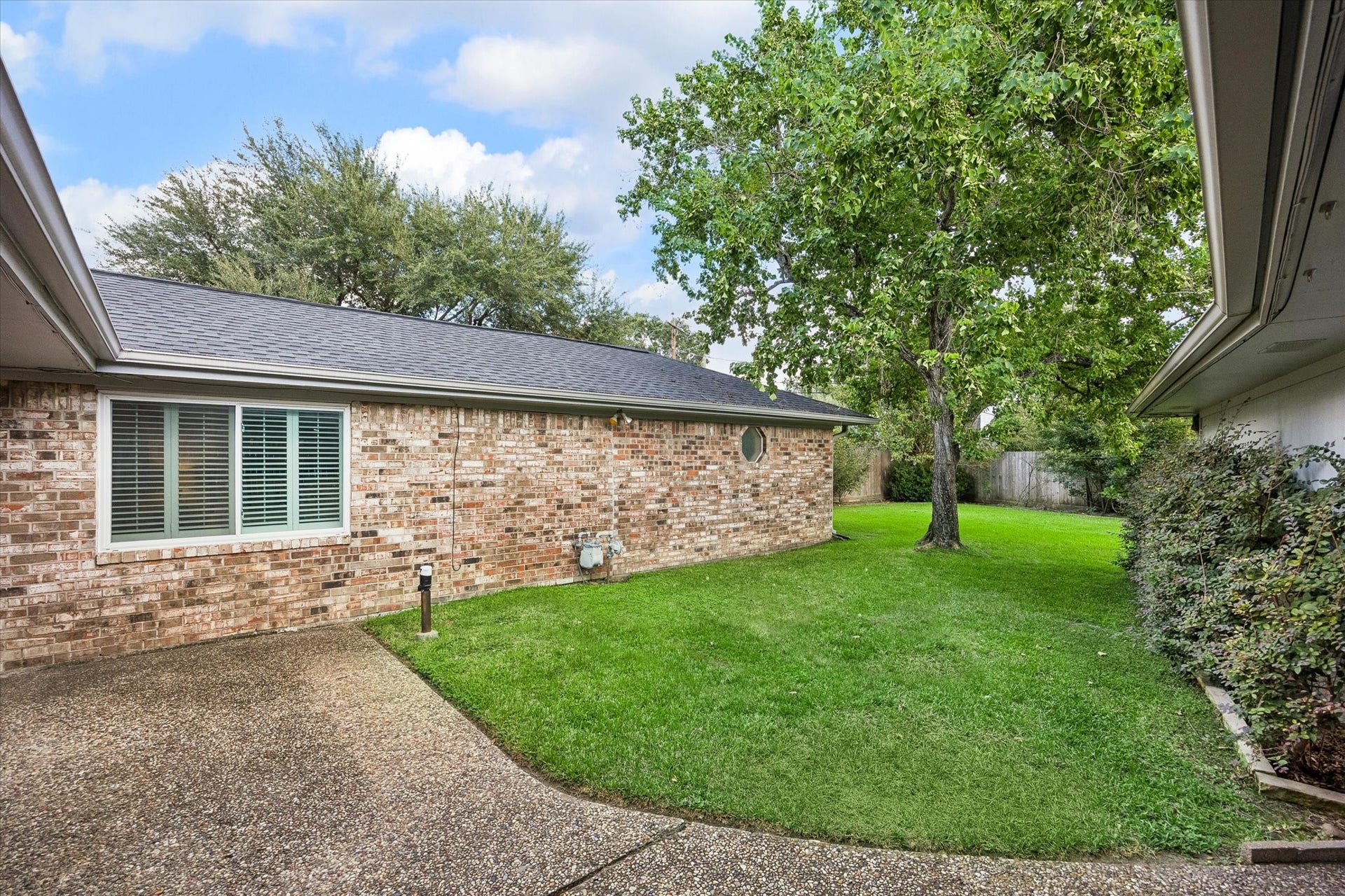 2444 Brookmere Drive, Houston, TX 77008 2444 Brookmere Drive, Houston, TX 77008