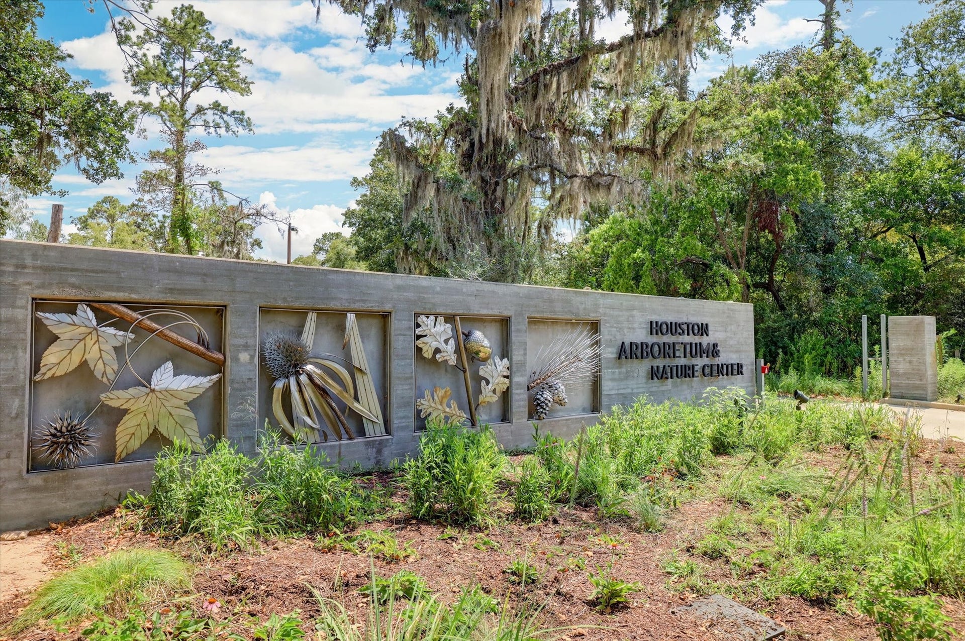 2444 Brookmere Drive, Houston, TX 77008 2444 Brookmere Drive, Houston, TX 77008