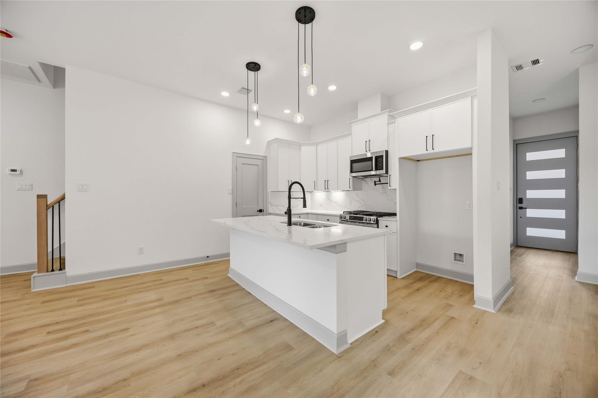 5218 Higgins Street, #A/B, Houston, TX 77033 5218 Higgins Street, #A/B, Houston, TX 77033