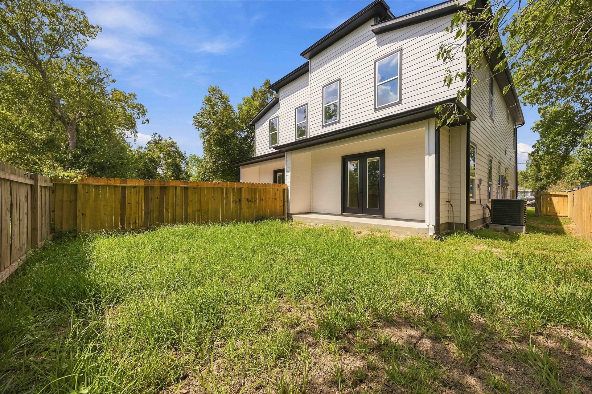 5218 Higgins Street, #A/B, Houston, TX 77033 5218 Higgins Street, #A/B, Houston, TX 77033