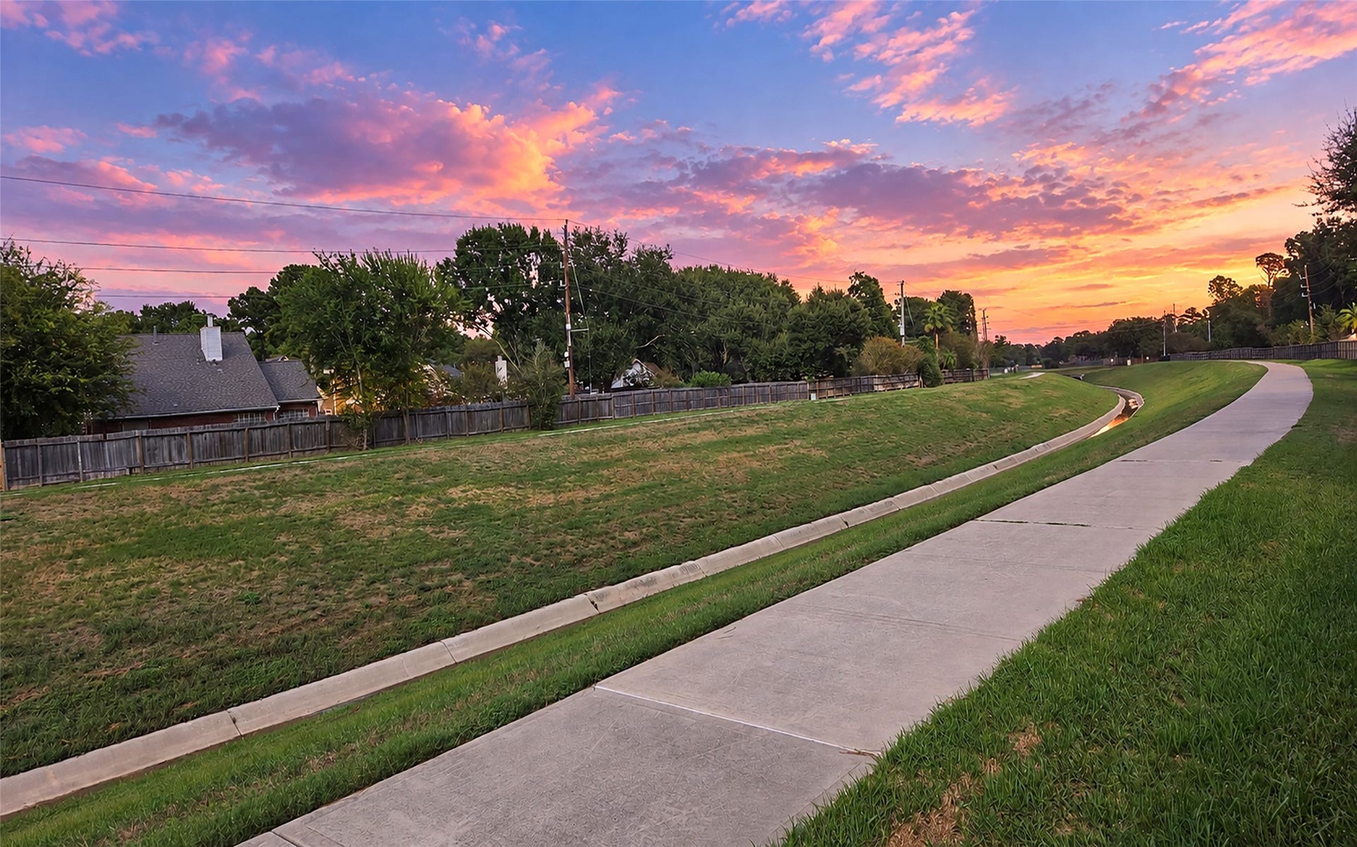 Enjoy direct backyard access to the beautiful greenbelt and nearby walking and jogging trails, perfect for outdoor recreation and enjoying nature.