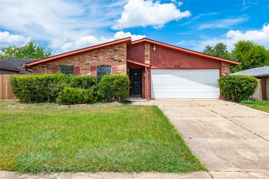 Property photo for 15722 Corsair Road, Houston, TX