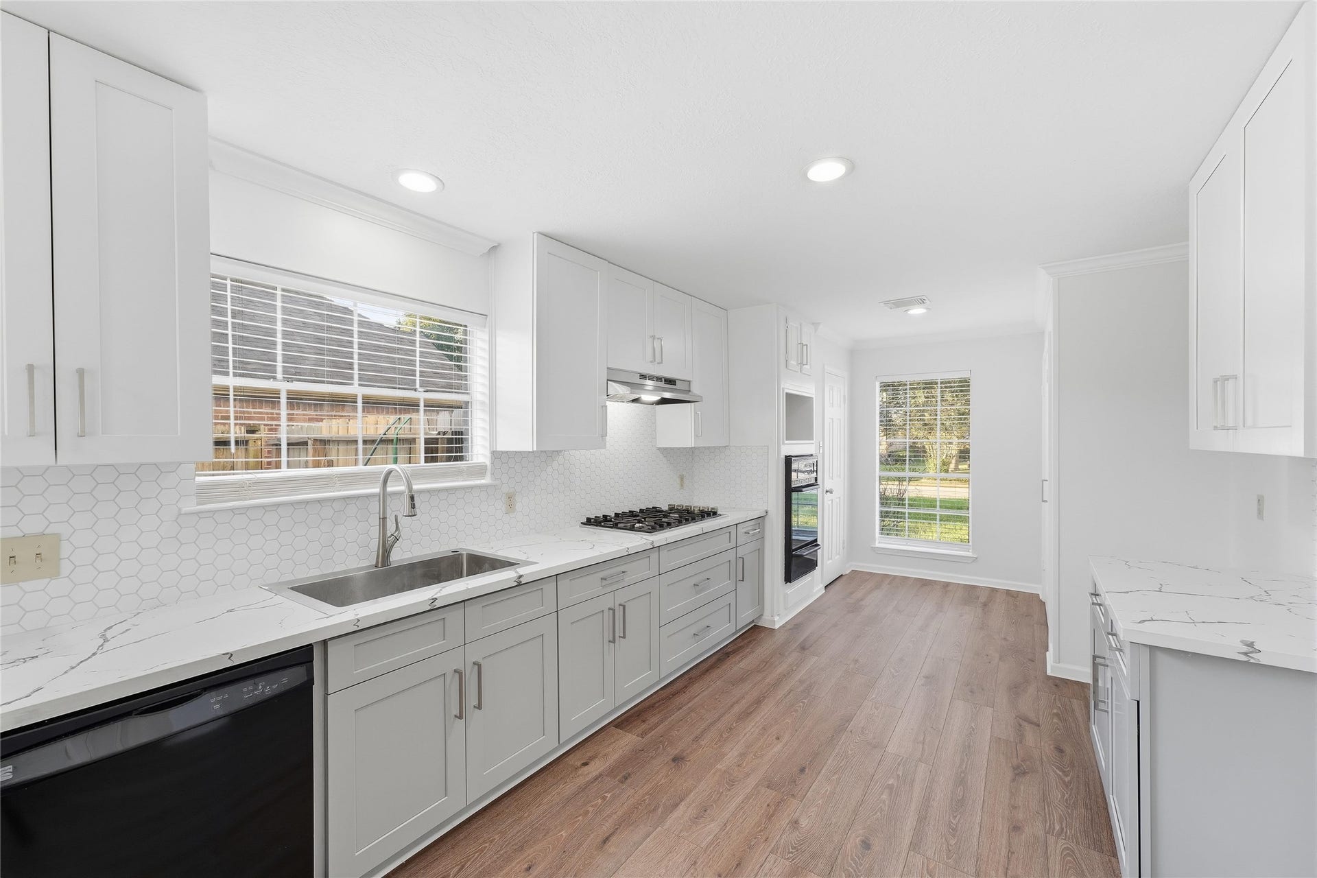 1114 Bayou Bend Drive, Deer Park, TX 77536 1114 Bayou Bend Drive, Deer Park, TX 77536