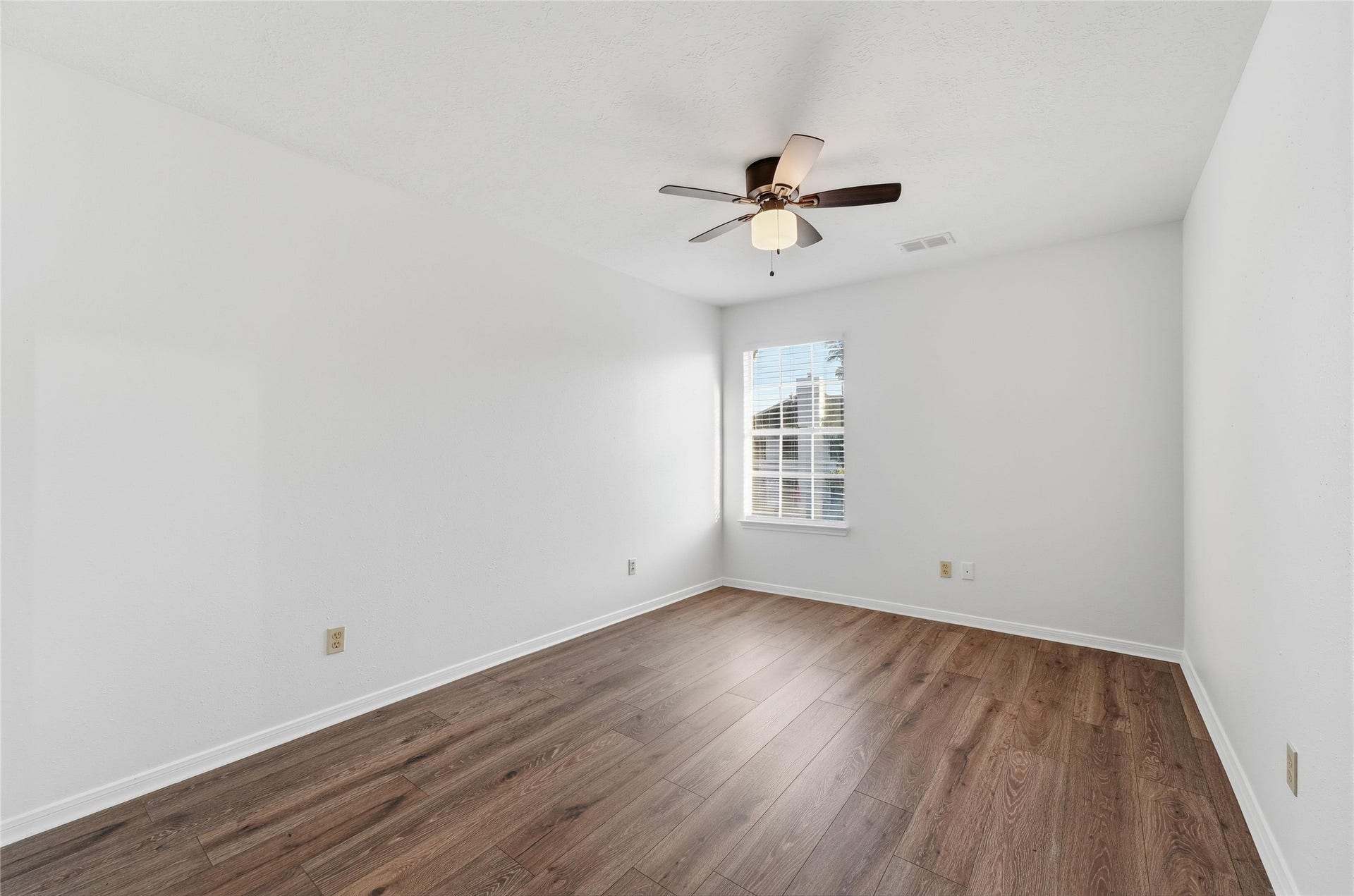 1114 Bayou Bend Drive, Deer Park, TX 77536 1114 Bayou Bend Drive, Deer Park, TX 77536