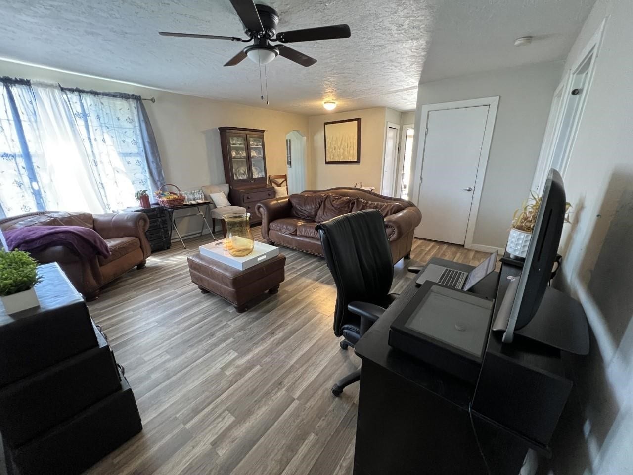 3645 County Road 58, Manvel, TX 77578 Livingroom