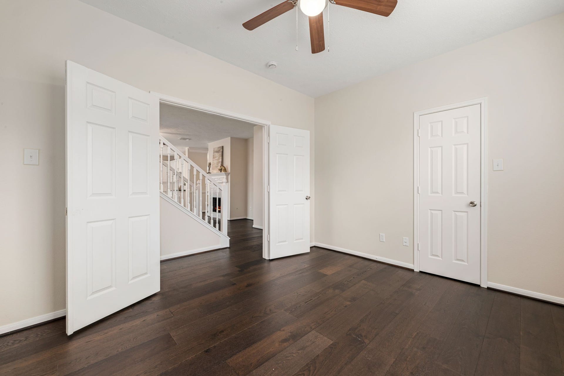 5507 River Gable Court, Sugar Land, TX 77479 Private enclosed home office ideal for working from home or study.