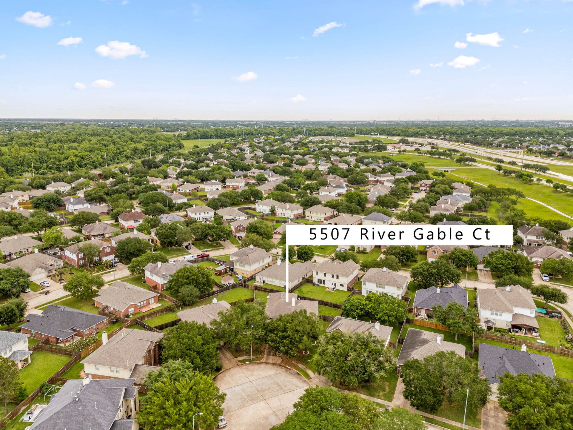 5507 River Gable Court, Sugar Land, TX 77479 Prime Sugar Land location with easy access to TX-99, Hwy 59, hospitals, shopping, and dining.