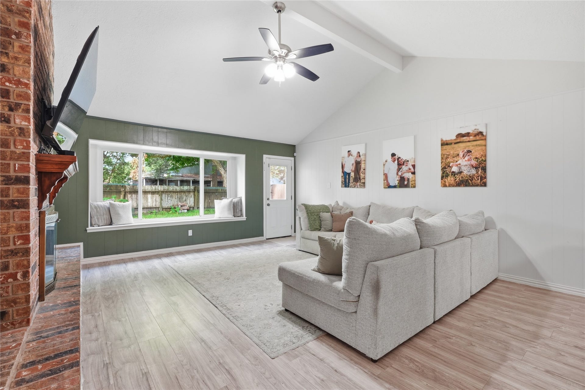 4850 Kentington Drive, Alvin, TX 77511 4850 Kentington Drive, Alvin, TX 77511