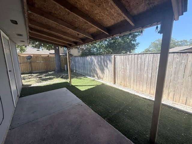 22211 Moss Falls Lane, Spring, TX 77373 22211 Moss Falls Lane, Spring, TX 77373