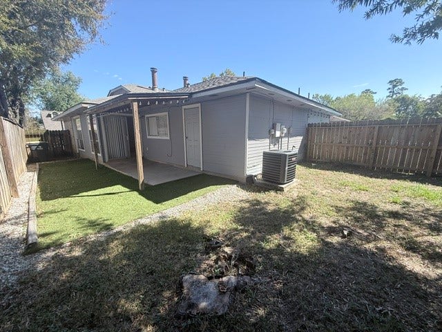 22211 Moss Falls Lane, Spring, TX 77373 22211 Moss Falls Lane, Spring, TX 77373