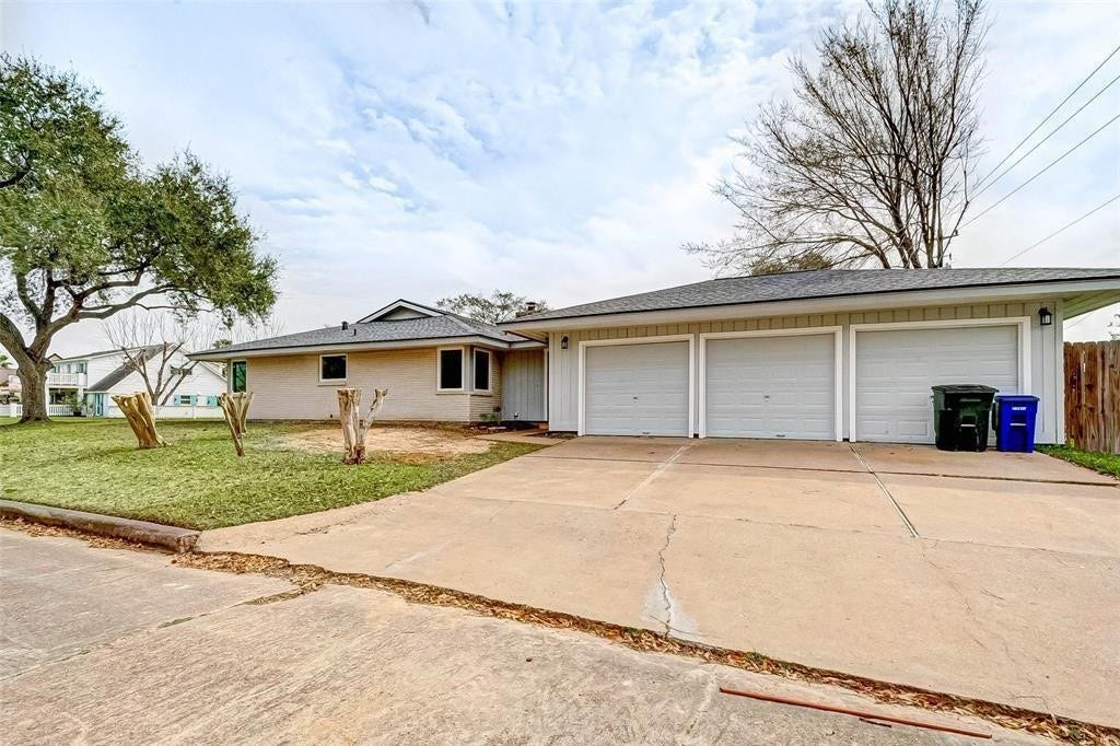 18702 Prince William Lane, Houston, TX 77058 18702 Prince William Lane, Houston, TX 77058