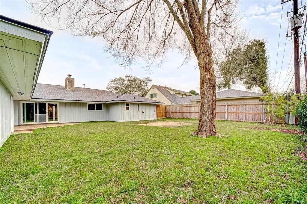 18702 Prince William Lane, Houston, TX 77058 18702 Prince William Lane, Houston, TX 77058