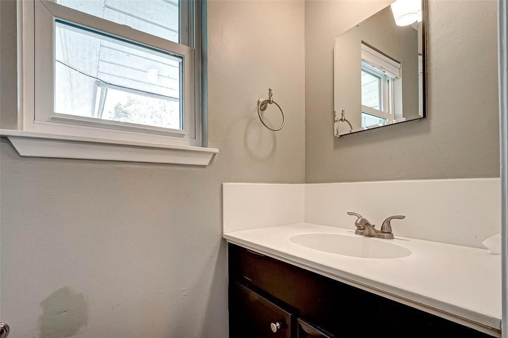 18702 Prince William Lane, Houston, TX 77058 18702 Prince William Lane, Houston, TX 77058