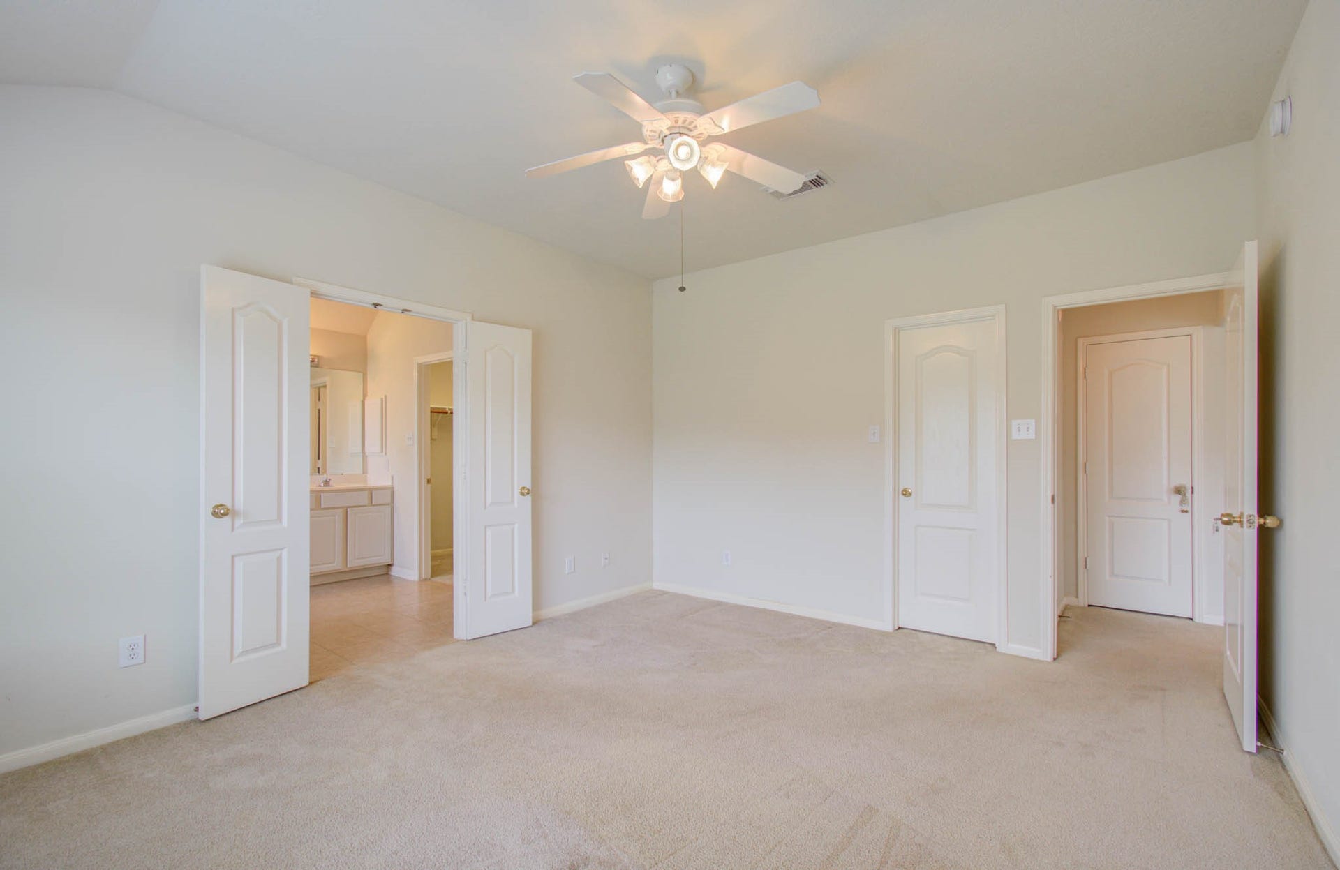 1519 Mustang Xing, Missouri City, TX 77459 1519 Mustang Xing, Missouri City, TX 77459