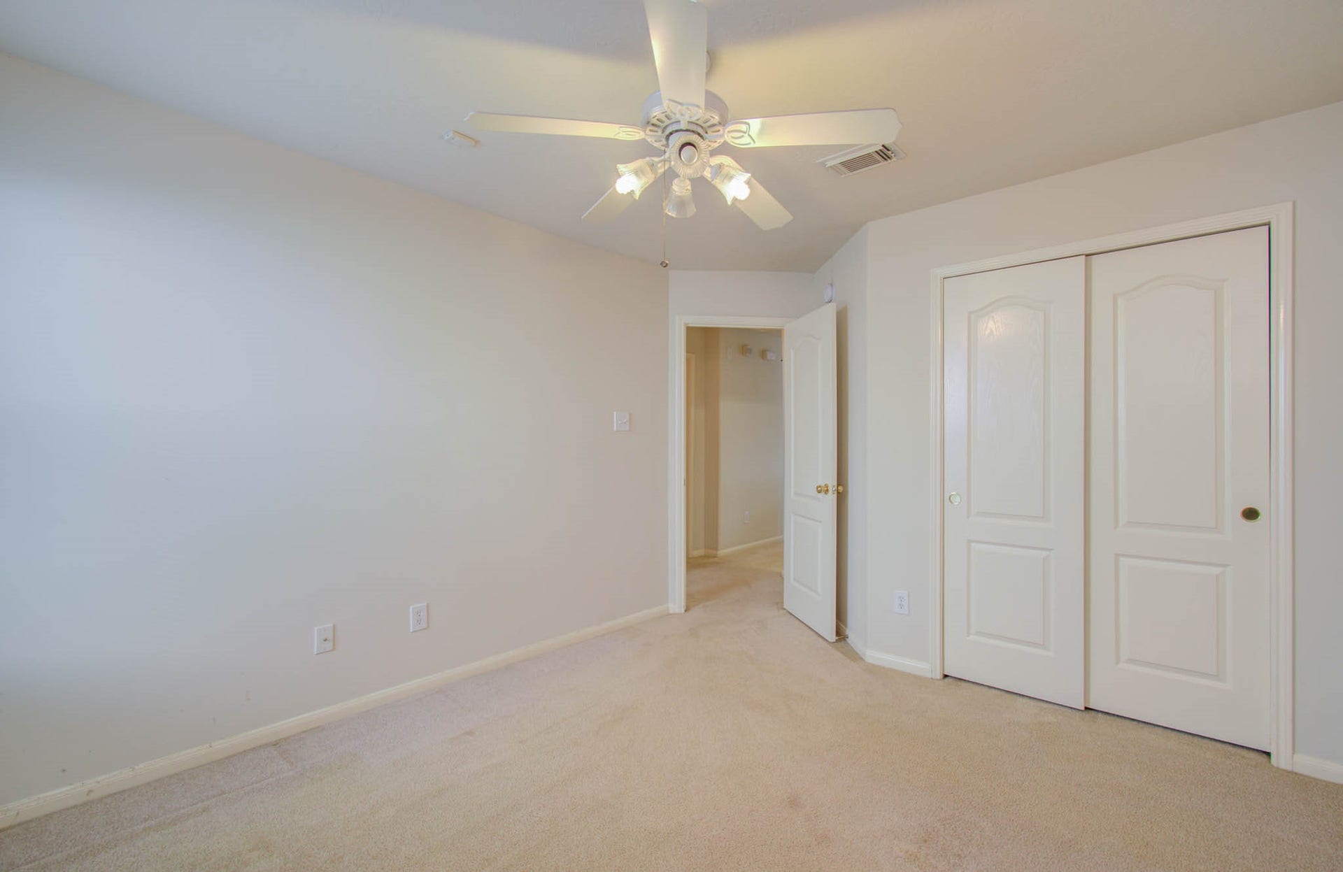 1519 Mustang Xing, Missouri City, TX 77459 1519 Mustang Xing, Missouri City, TX 77459