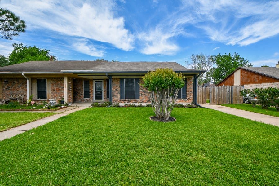 Property photo for 13910 Bonnercrest Drive, Houston, TX