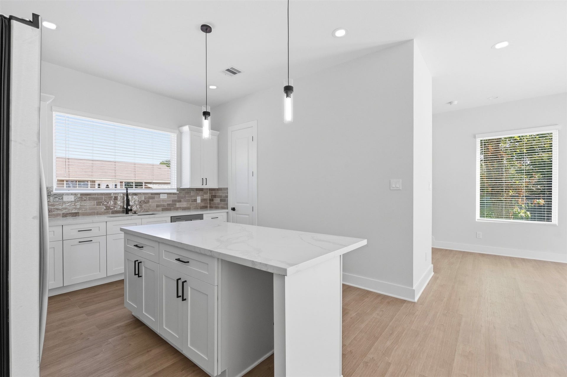 1406 Cedar Post Lane, Houston, TX 77055 1406 Cedar Post Lane, Houston, TX 77055