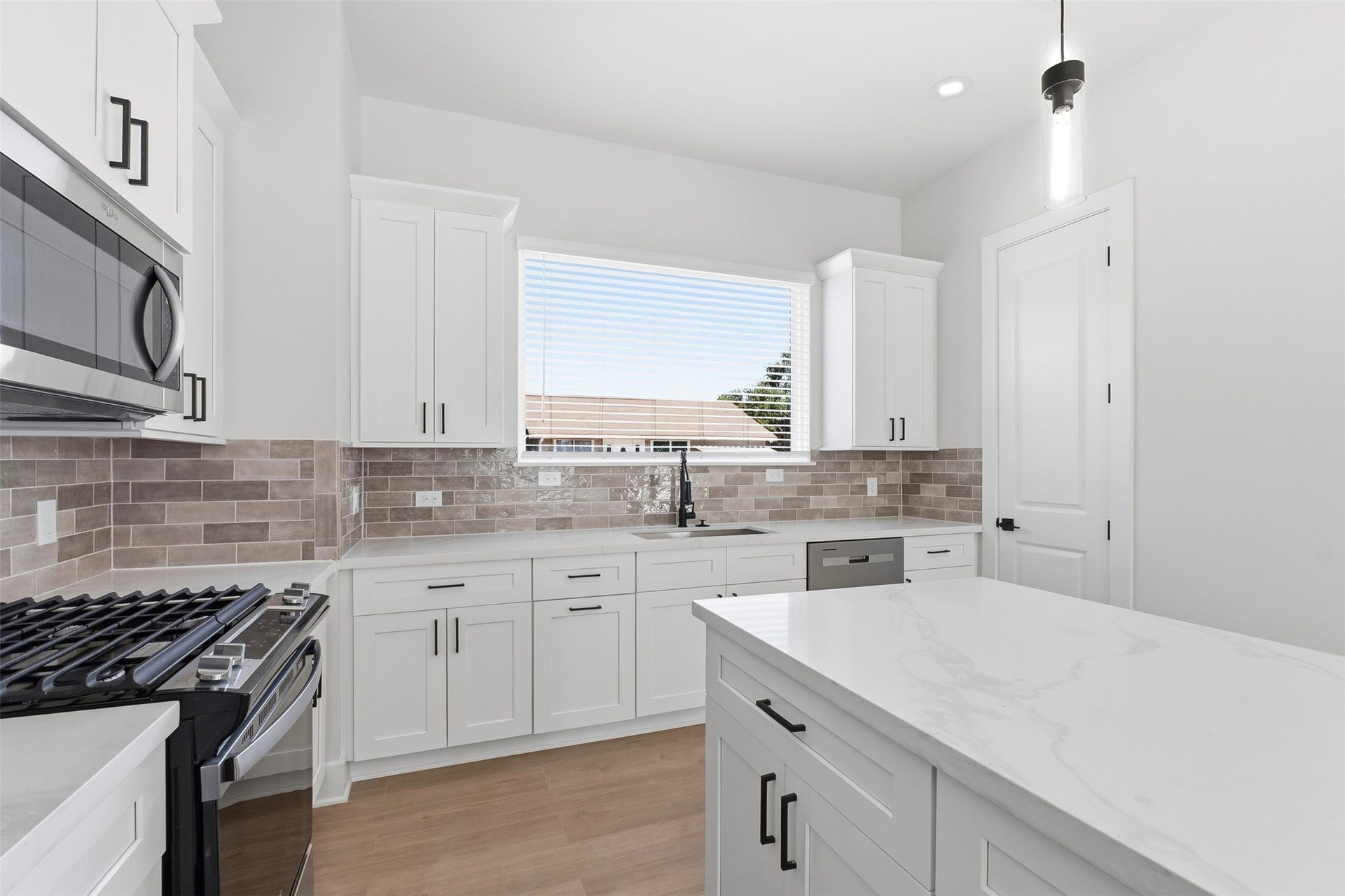 1406 Cedar Post Lane, Houston, TX 77055 1406 Cedar Post Lane, Houston, TX 77055