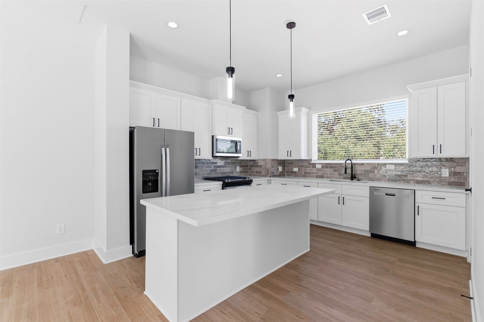 1406 Cedar Post Lane, Houston, TX 77055 1406 Cedar Post Lane, Houston, TX 77055