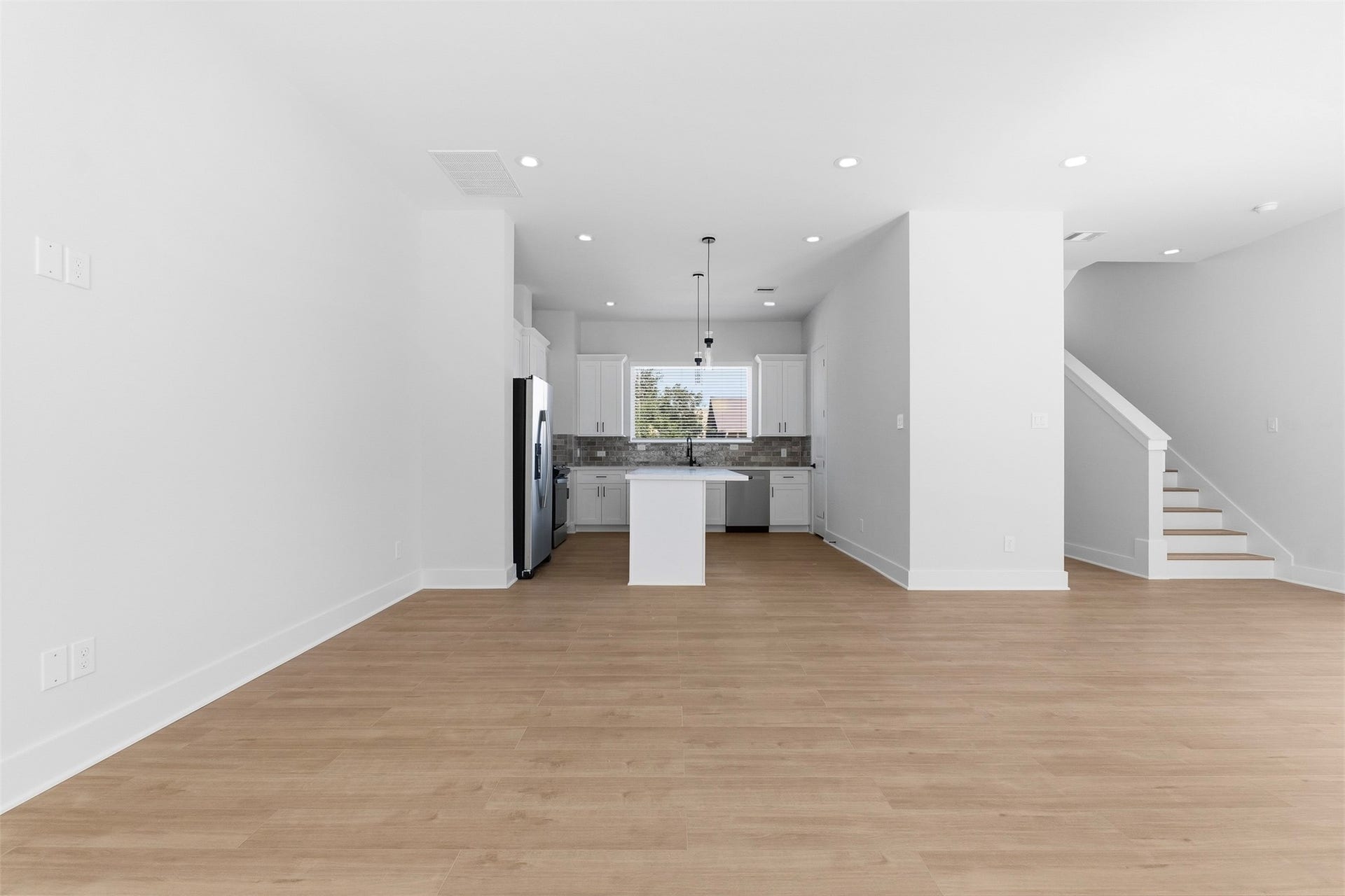 1406 Cedar Post Lane, Houston, TX 77055 1406 Cedar Post Lane, Houston, TX 77055