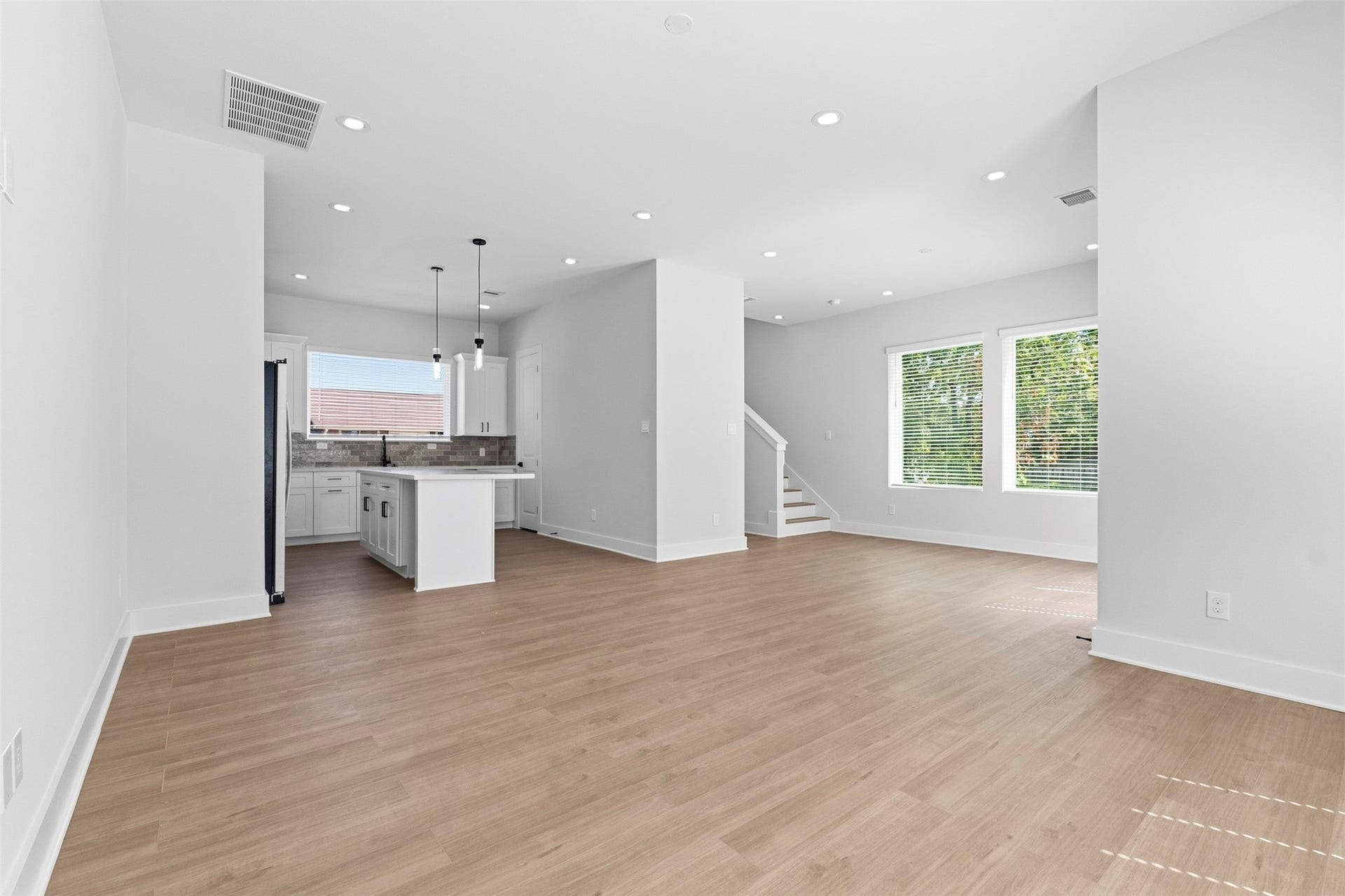1406 Cedar Post Lane, Houston, TX 77055 1406 Cedar Post Lane, Houston, TX 77055