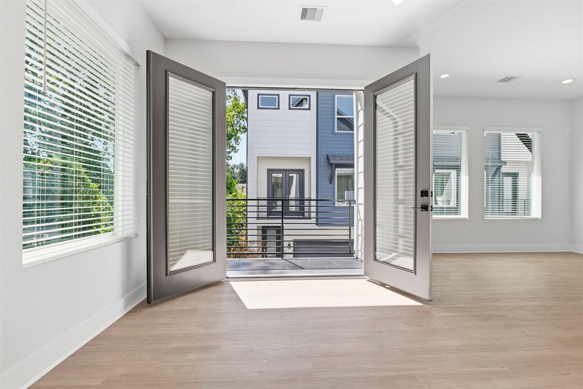 1406 Cedar Post Lane, Houston, TX 77055 1406 Cedar Post Lane, Houston, TX 77055