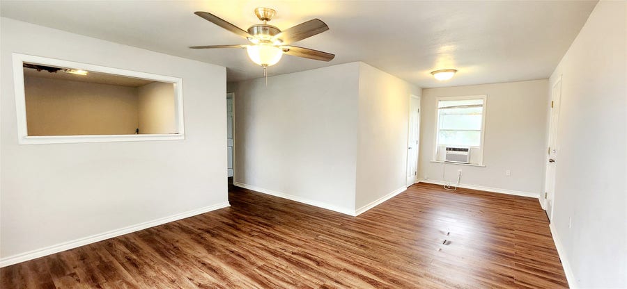 Property photo for 136 W Marion Street, Clute, TX