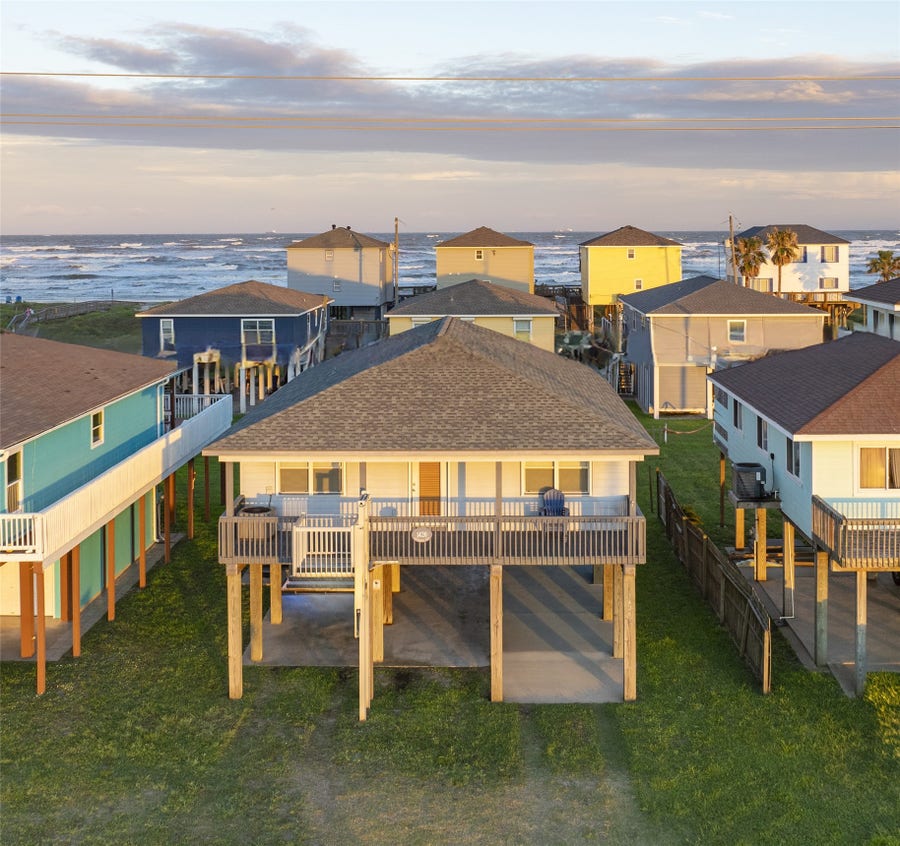 Property photo for 1426 Bluewater Highway, Surfside Beach, TX