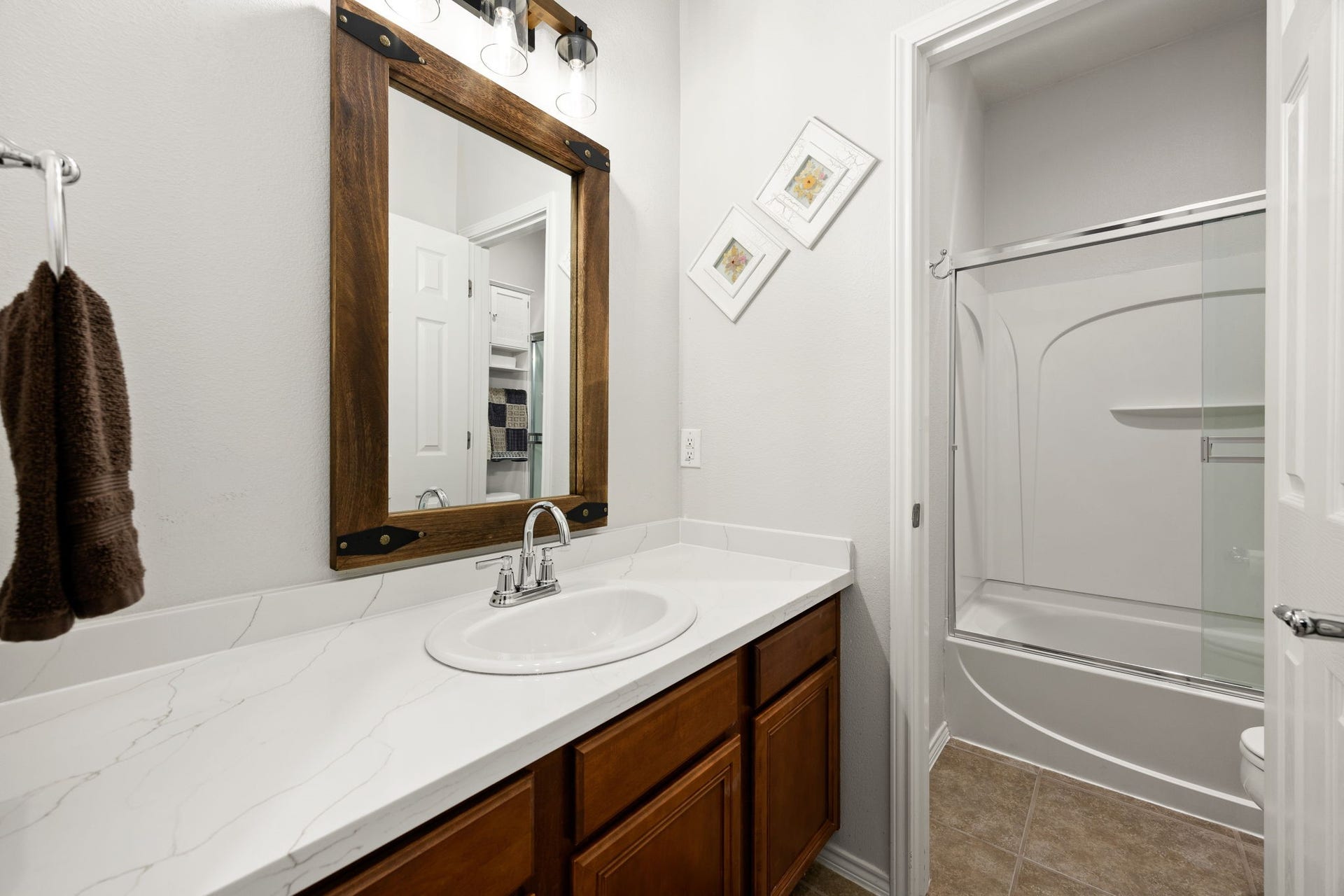 3511 Twin Mills Lane, Spring, TX 77386 3511 Twin Mills Lane, Spring, TX 77386