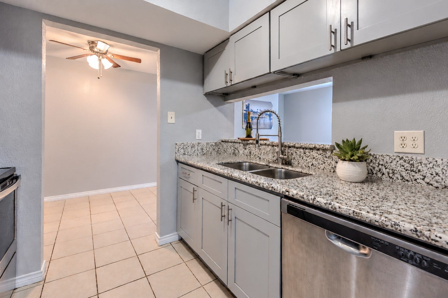 720 Memorial Mews Street, Houston, TX 77079 Unit B