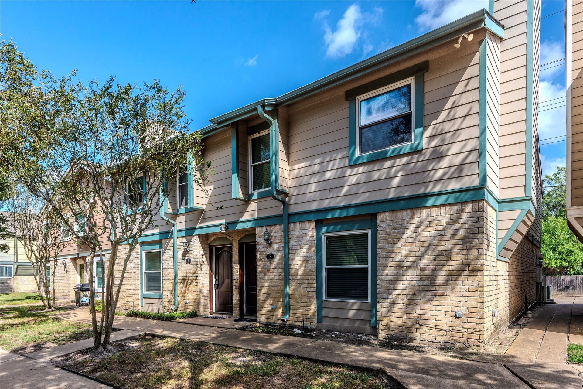 720 Memorial Mews Street, Houston, TX 77079 Own this income-producing quadplex today.
