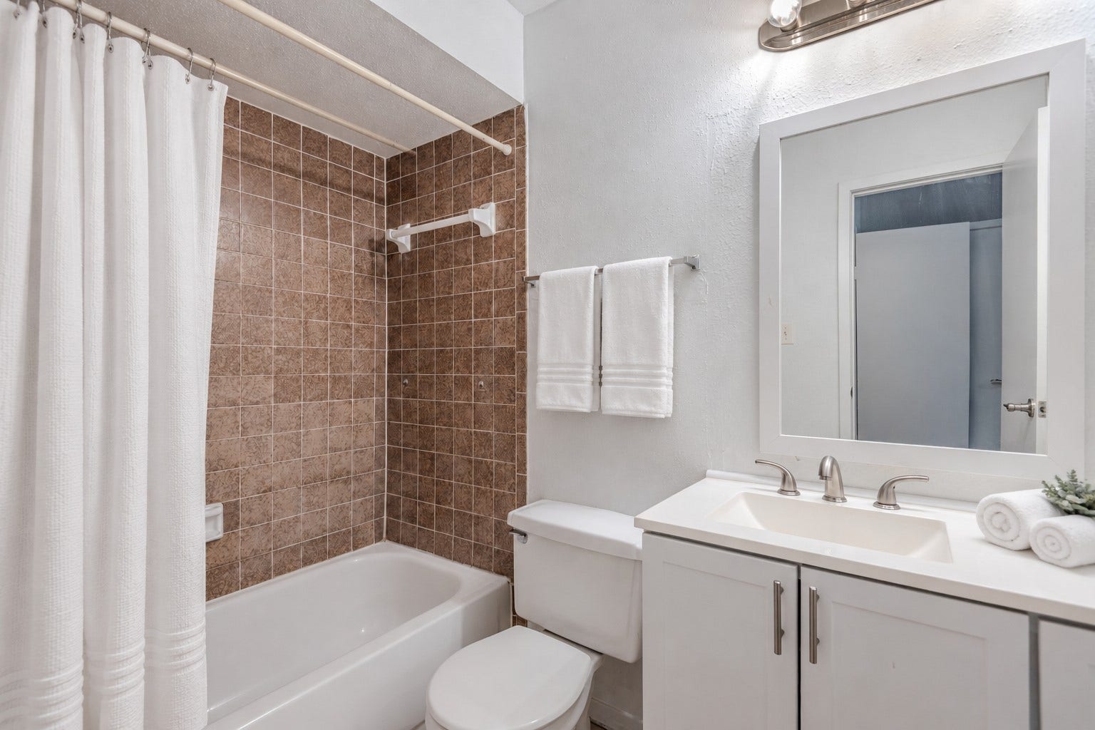 720 Memorial Mews Street, Houston, TX 77079 720 Memorial Mews Street, Houston, TX 77079