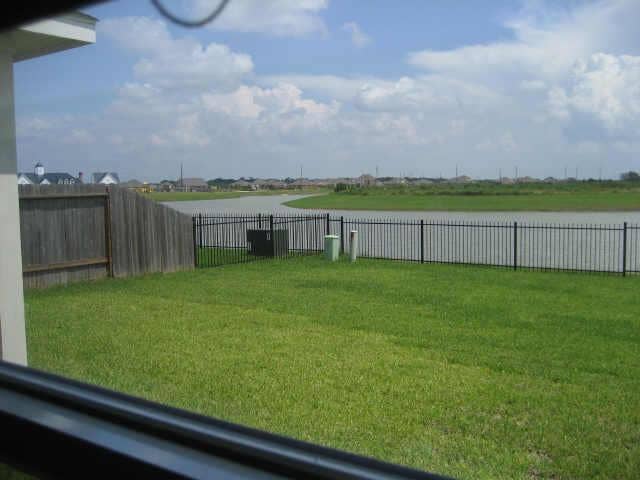 823 Aqua Vista, Richmond, TX 77469 Gorgeous waterview in your backyard