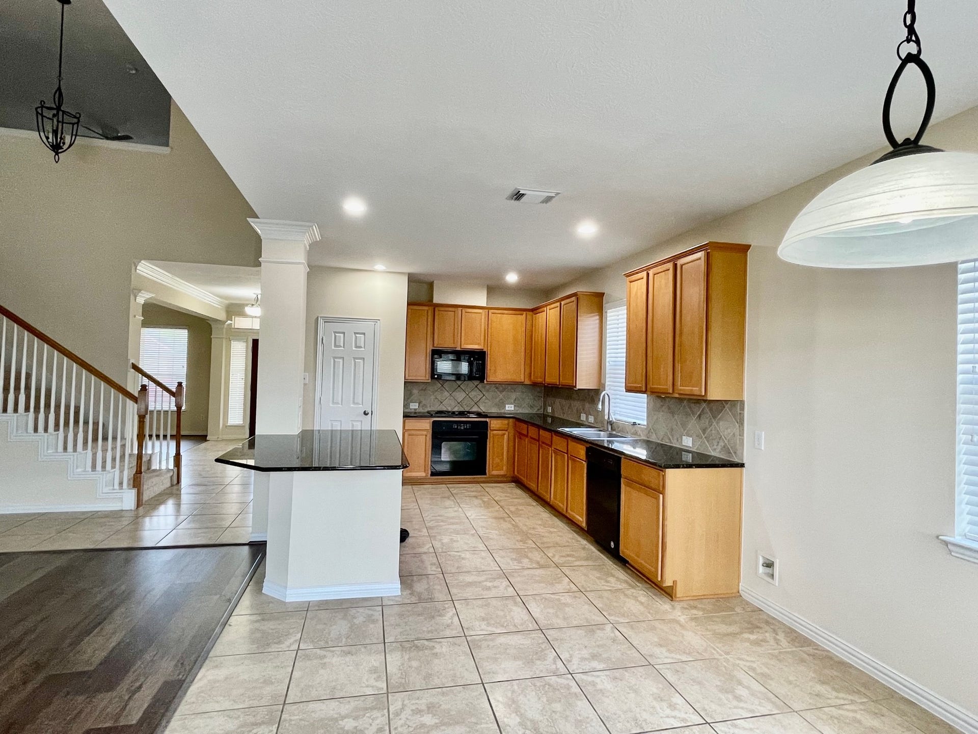 823 Aqua Vista, Richmond, TX 77469 823 Aqua Vista, Richmond, TX 77469