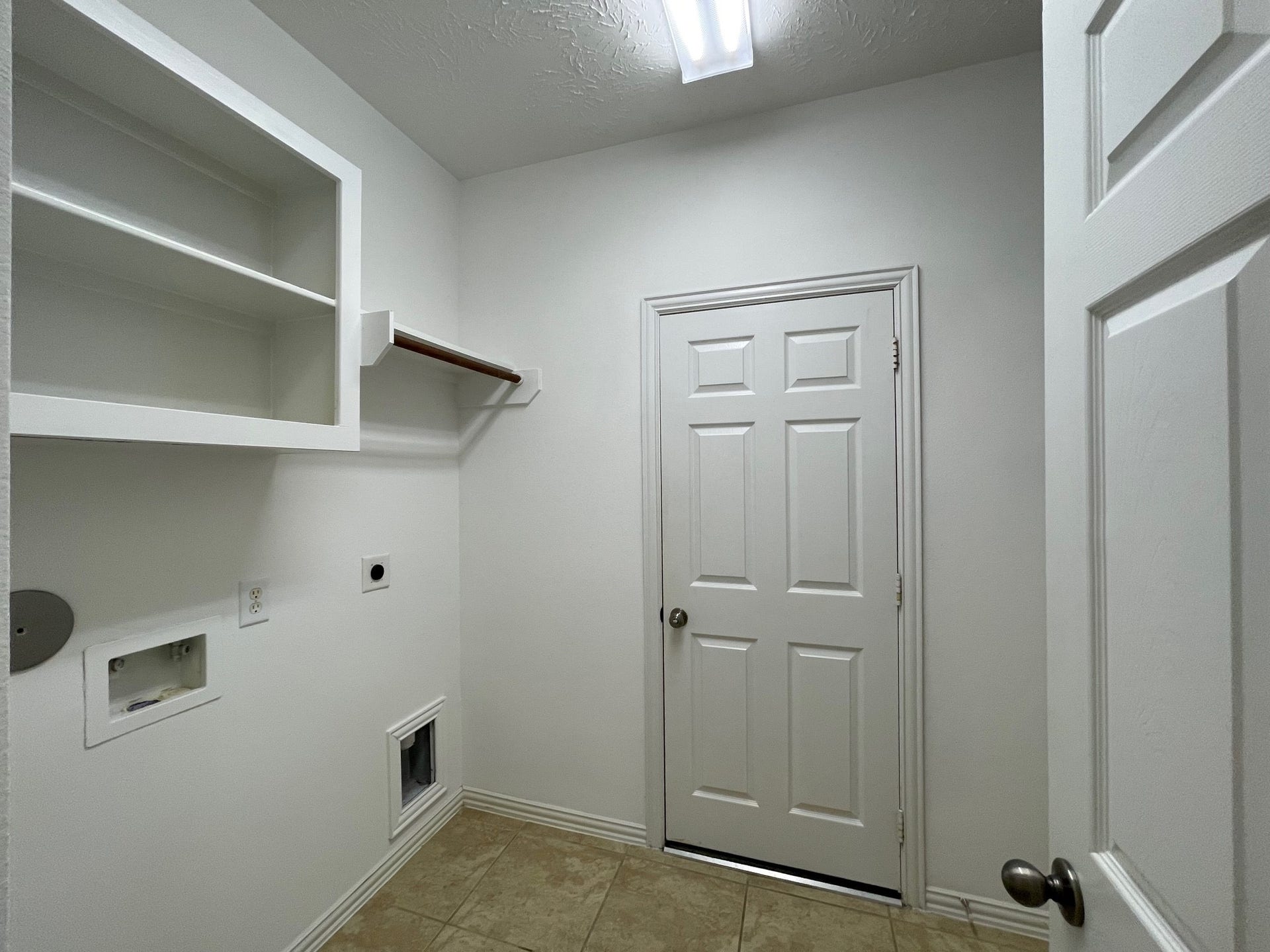 823 Aqua Vista, Richmond, TX 77469 Utility room