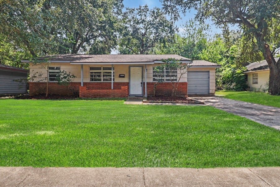 Property photo for 5131 Kelling Street, Houston, TX