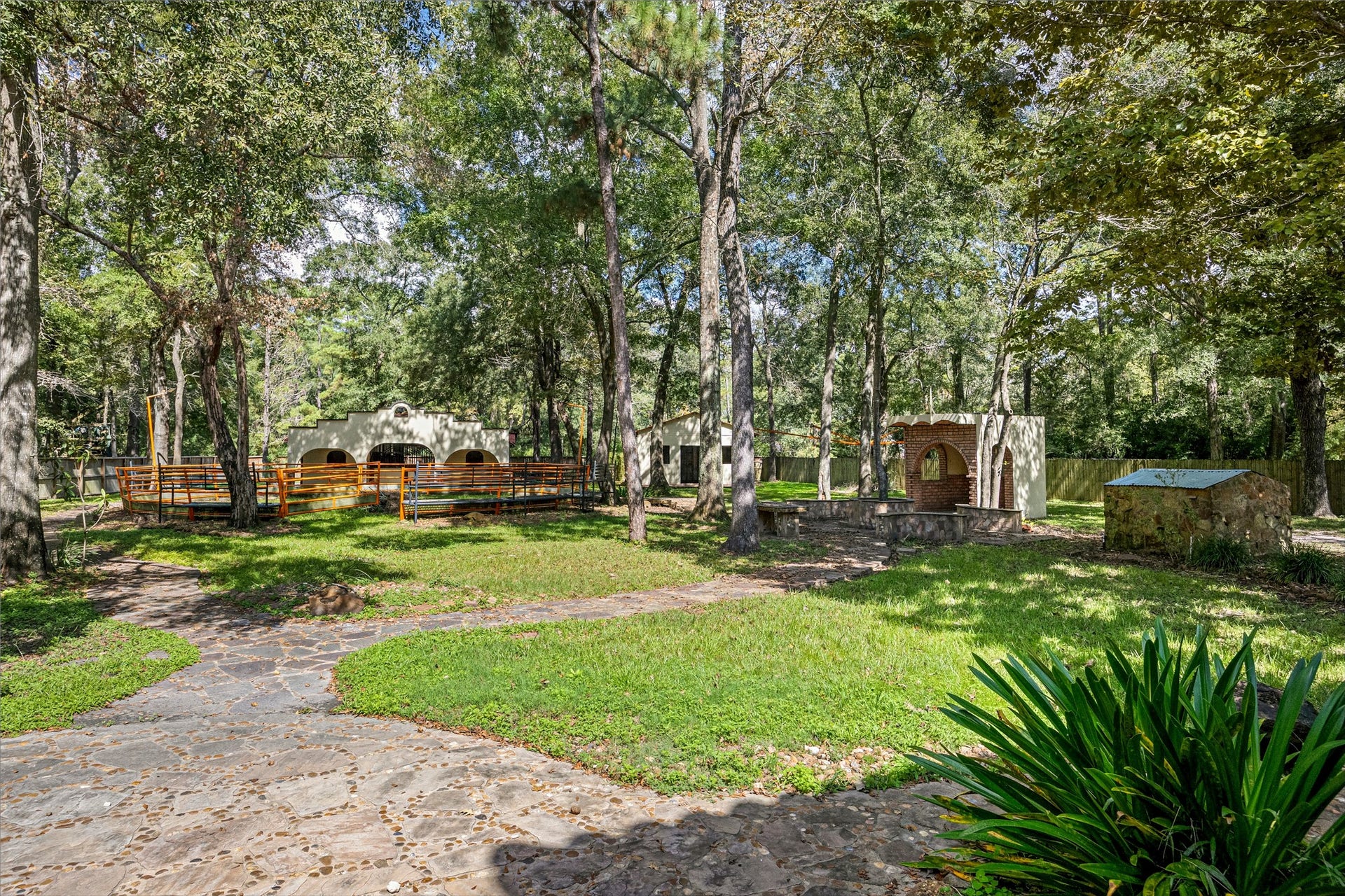 1207 Vista Del Lago Drive, Huffman, TX 77336 1207 Vista Del Lago Drive, Huffman, TX 77336