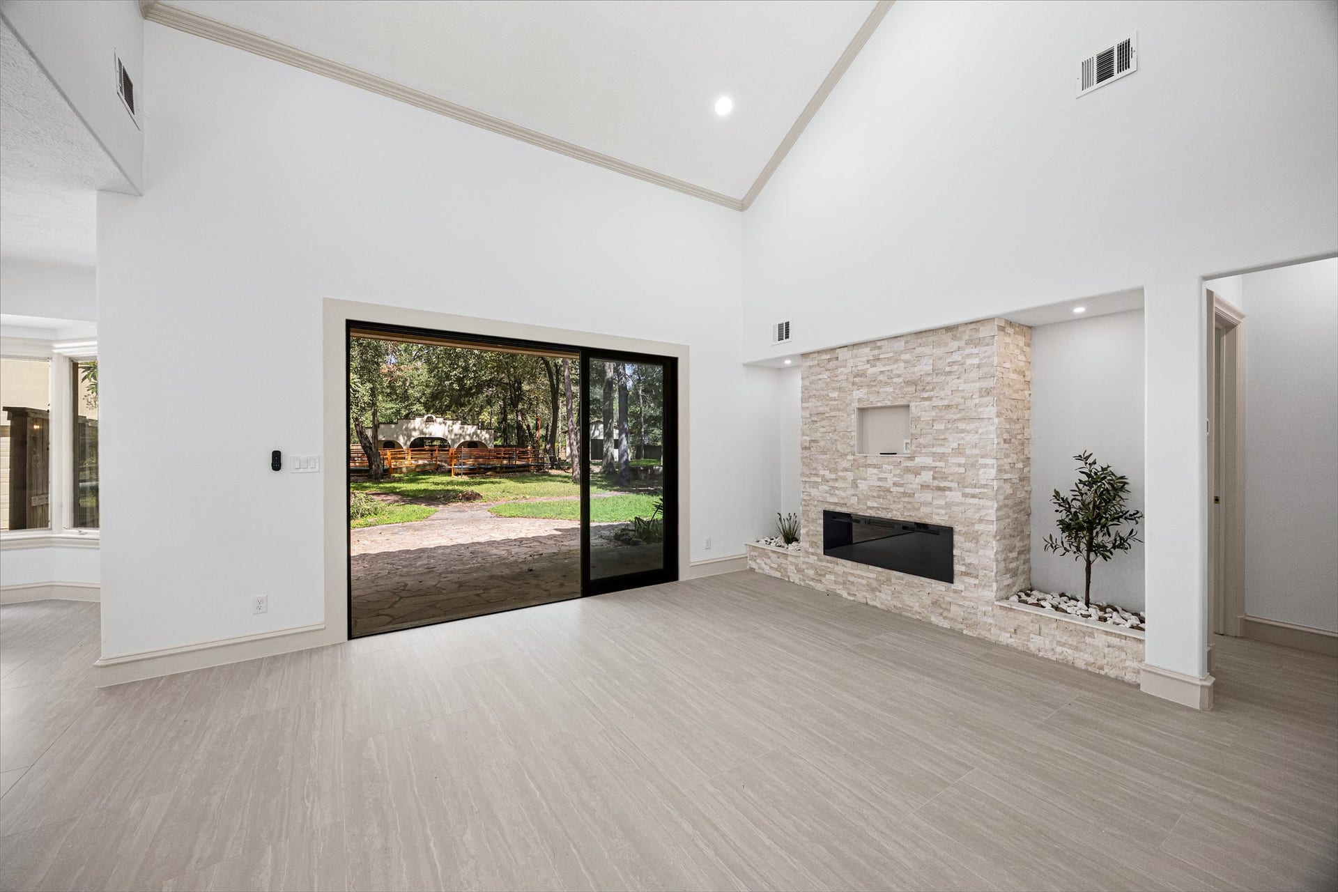 1207 Vista Del Lago Drive, Huffman, TX 77336 1207 Vista Del Lago Drive, Huffman, TX 77336