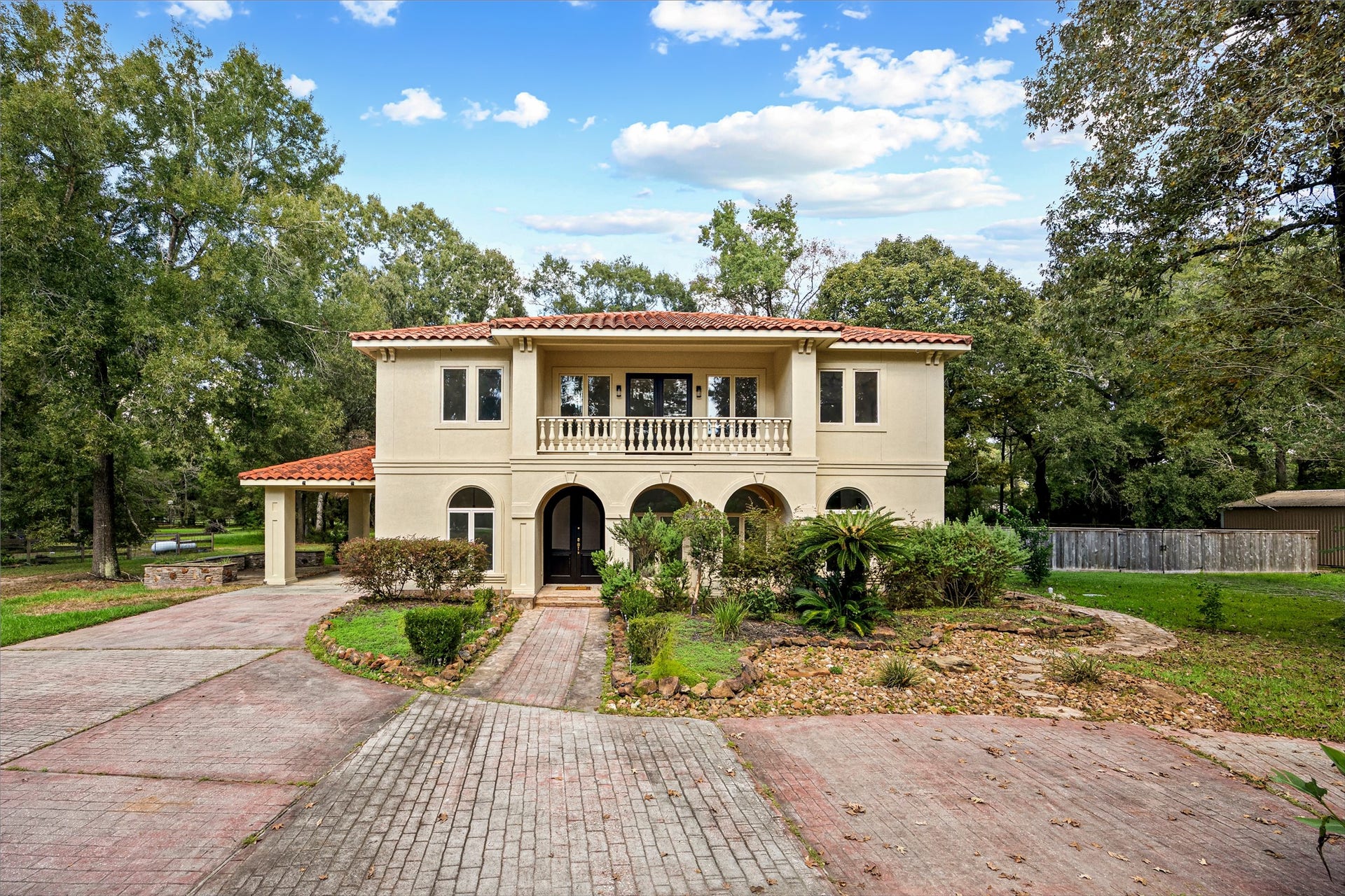 1207 Vista Del Lago Drive, Huffman, TX 77336 1207 Vista Del Lago Drive, Huffman, TX 77336