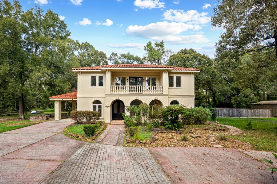 Property photo for 1207 Vista Del Lago Drive, Huffman, TX