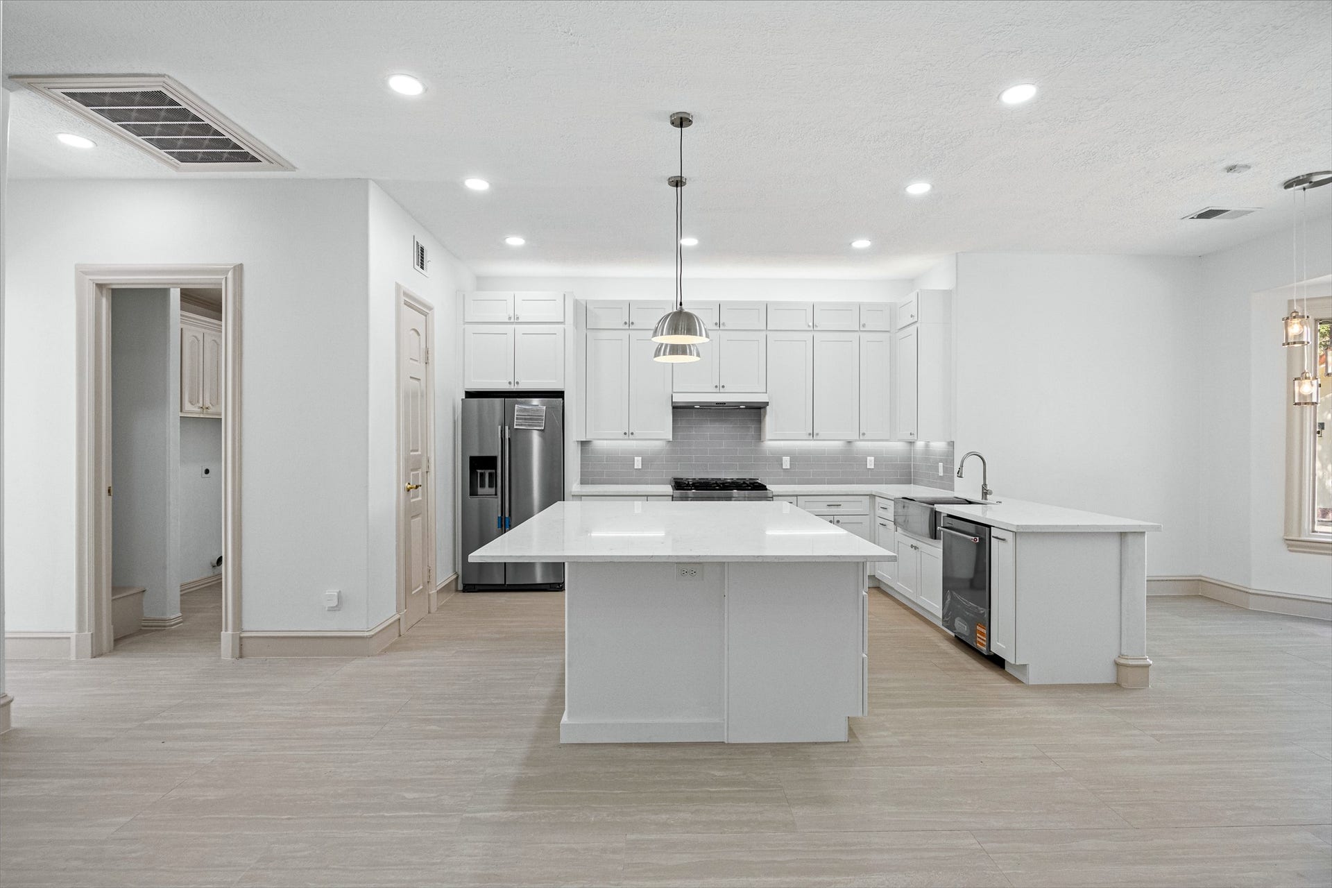 1207 Vista Del Lago Drive, Huffman, TX 77336 1207 Vista Del Lago Drive, Huffman, TX 77336